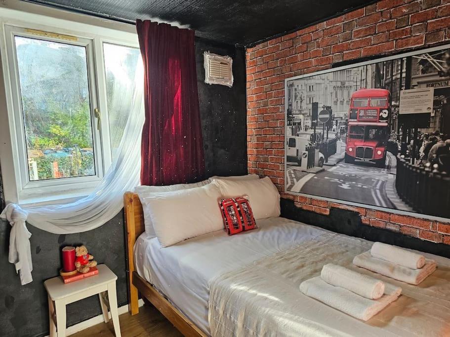 Oxgang'S Shabby Chic Apartment Edinburgh Bagian luar foto